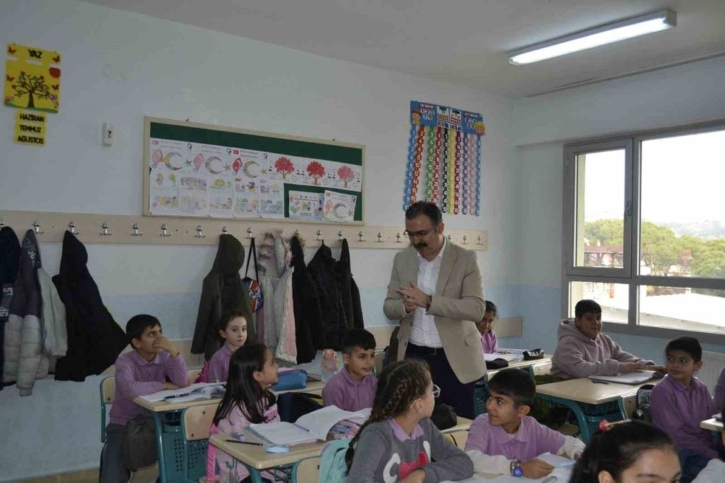 sultanhisar kaymakami ates ogrencilerle bulustu ecb2c5132eb5