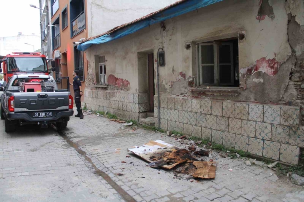 tahtalar tutustu itfaiye harekete gecti e89df2031526
