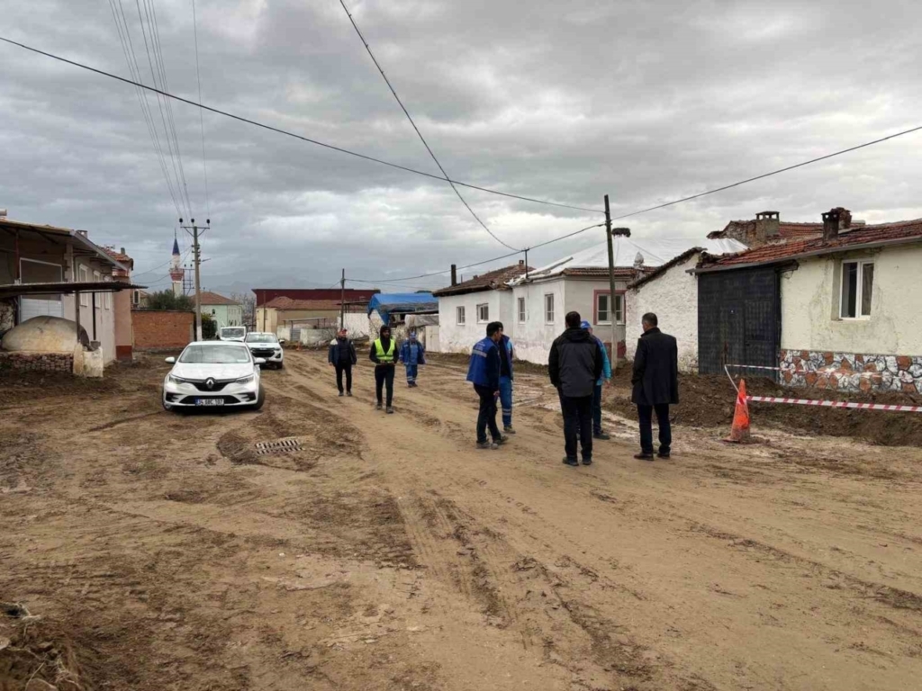 Yenipazar’da yol ve çevre düzenleme çalışmaları başlıyor 5 yenipazarda yol ve cevre duzenleme calismalari basliyor 26422baed184