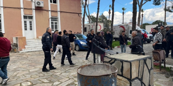 Aydın’da adliye önünde taşlı sopalı kavga