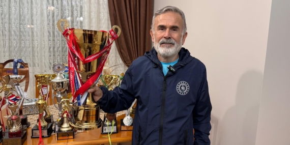Aydın’da 75 Yaşındaki Maraton Koşucusu Azmiyle Örnek Oluyor