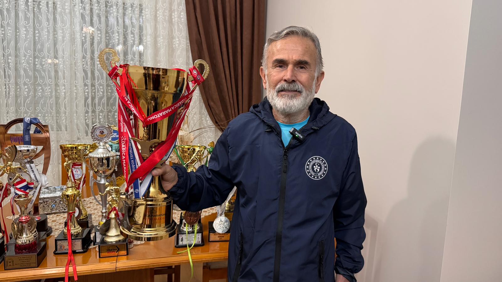 Aydın’da 75 Yaşındaki Maraton Koşucusu Azmiyle Örnek Oluyor