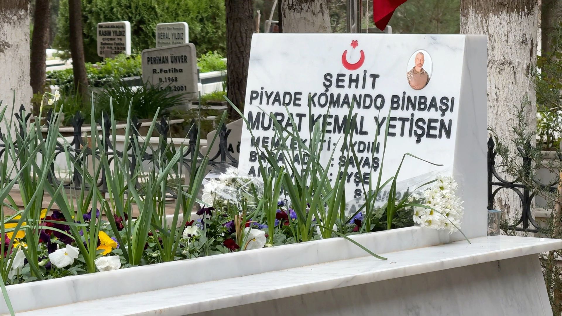 Şehit Binbaşı Yetişen, mezarı başında anıldı 10 Şehit Binbaşı Yetişen, mezarı başında anıldı
