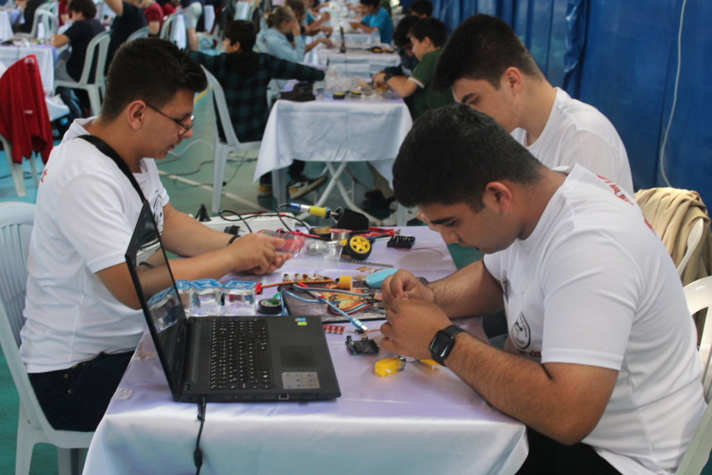 Koçarlı Robofest Ulusal Kodlama Yarışmaları 30 Nisan’da yapılacak 4 WhatsApp Image 2026 02 25 at 14.49.00