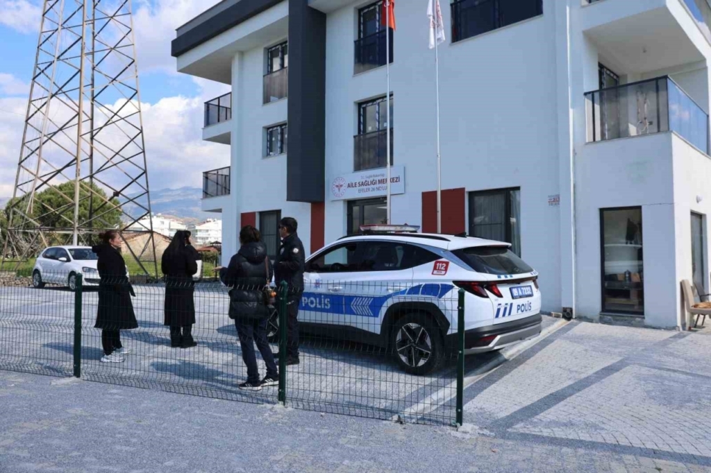 aciga alinan doktorlarin hemsirelerinden haber yapan gazeteciye tehdit 309c25ef978c