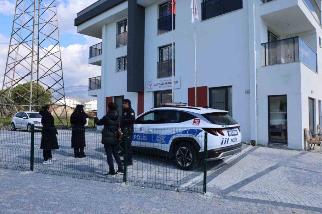 aciga alinan doktorlarin hemsirelerinden haber yapan gazeteciye tehdit ad0d3e6838d6
