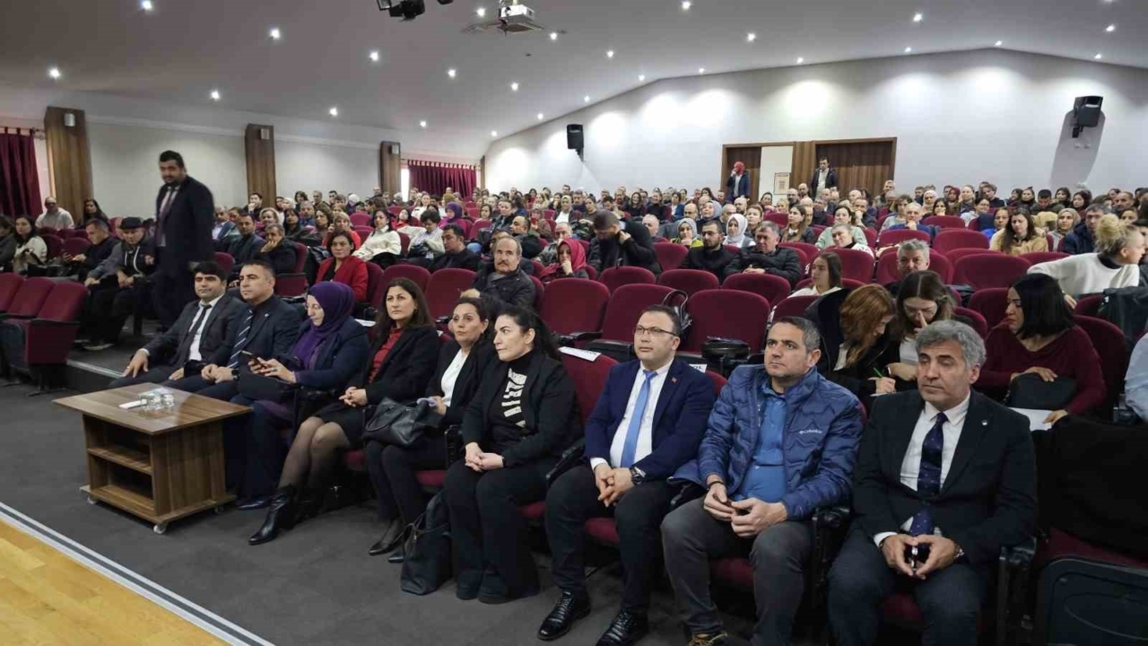 ADÜ’lü akademisyenler kadına şiddeti anlattı