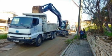 Aydın Büyükşehir, yol çalışmalarına devam ediyor