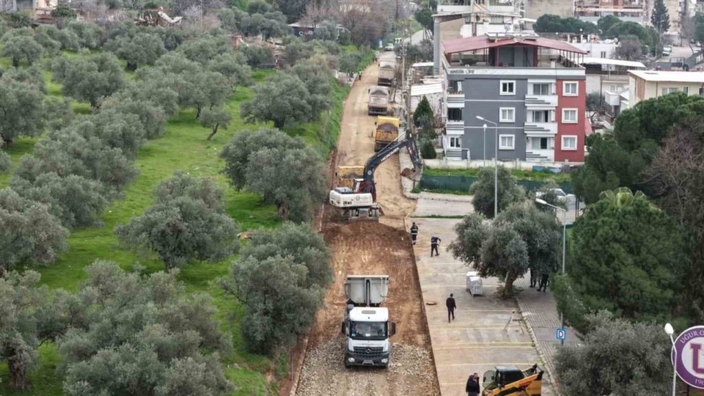 Aydın’da 400 milyon liralık yol yatırımında ilk kazma vuruldu 3 aydinda 400 milyon liralik yol yatiriminda ilk kazma vuruldu 0083f1e07670