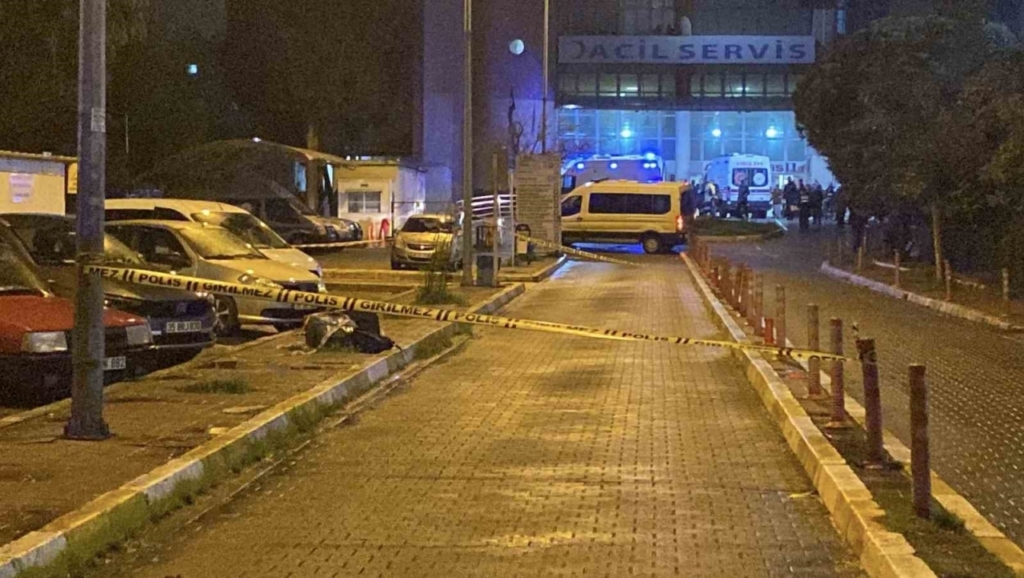 aydinda hastane onundeki supheli valizden giyecek cikti d70235febf1b