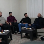 Başkan Arıkan sahurda gençlerle buluştu, kendi elleriyle menemen yaptı