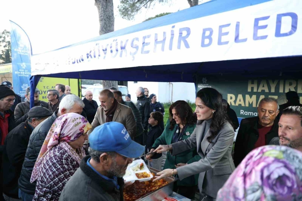 Başkan Çerçioğlu İncirliova’da kurulan iftar sofrasında vatandaşlarla bir araya geldi 3 baskan cercioglu incirliovada kurulan iftar sofrasinda vatandaslarla bir araya geldi eae36b663b36