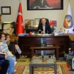 Başkan Doğanca minikleri belediyede ağırladı