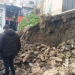 Bozdoğan’da ağaç devrildi, duvar çöktü: 2 yaralı