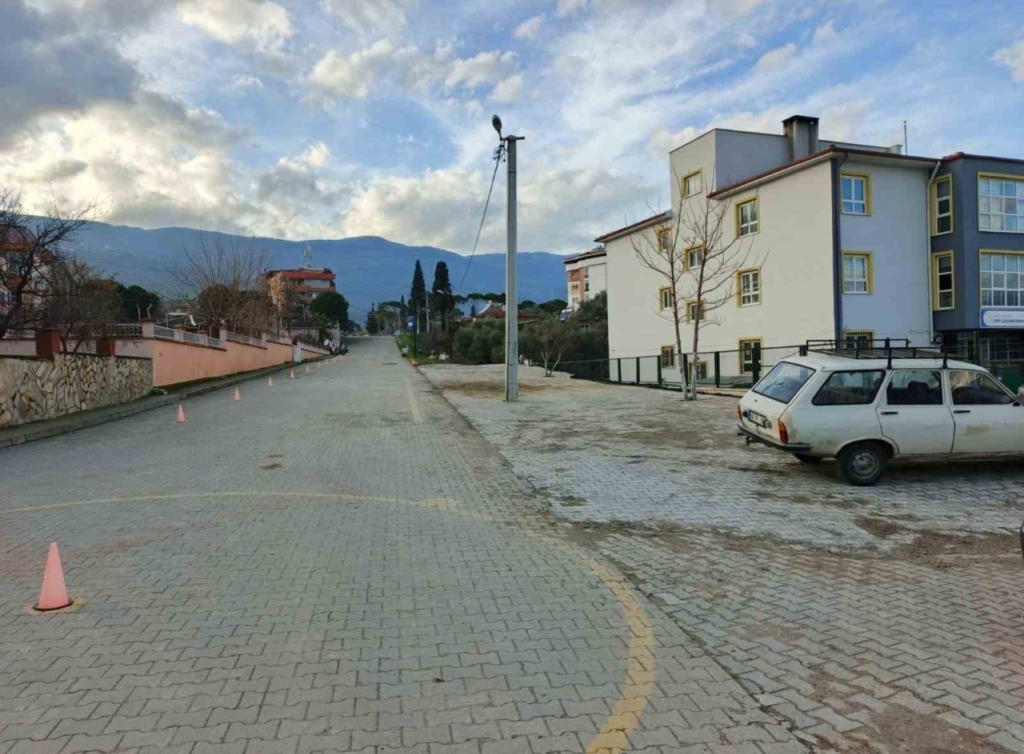 bozdoganda okul cevresinde duzenlemeler devam ediyor 9d2c8ab69fc8