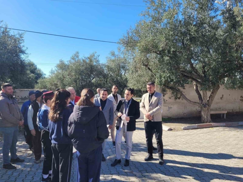 buharkentte kursiyerler zeytin agaclari basinda ter doktu 3de7590b08e3