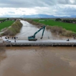 Büyük Menderes nehri, köprü seviyesine yükseldi