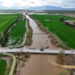 Büyük Menderes nehri, köprü seviyesine yükseldi