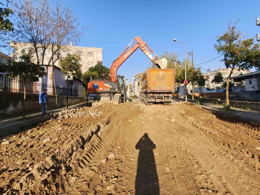buyuksehir ekipleri kentin dort bir yaninda calismalarini surduruyor 1b89a5942d17