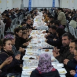 Büyükşehir’in iftar sofrasında oruçlar dualarla açıldı