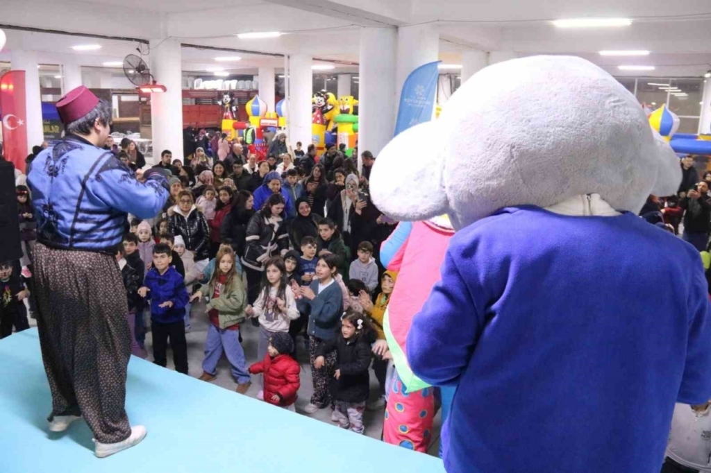buyuksehirin ramazan etkinlikleri yenipazarda vatandaslarla bulustu 6ca0e4ad2b4f