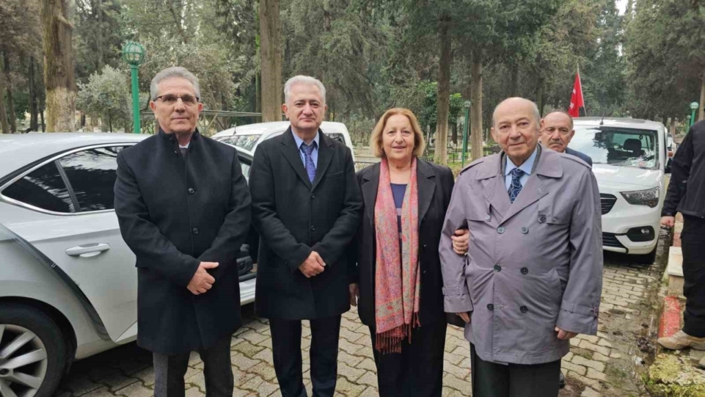 demirci mehmet efe nazillideki mezari basinda anildi ee5c478fae0f
