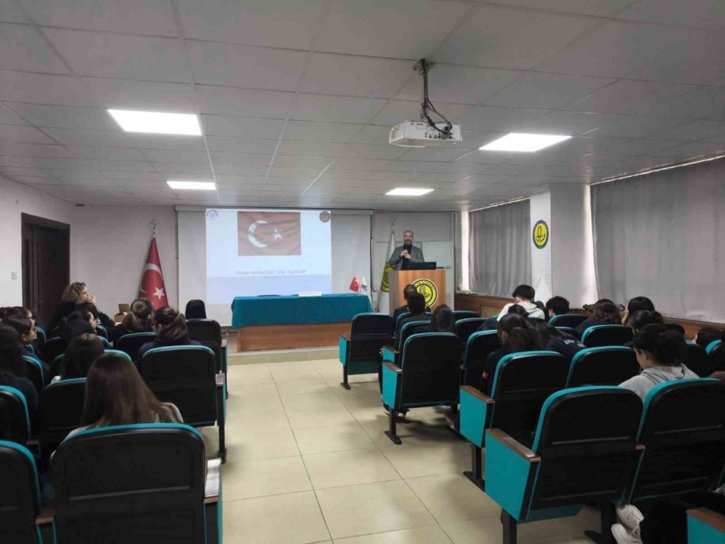 depremin 3 yilinda aydin lisesinde deprem bilinci konferansi 4da98e0f61c2