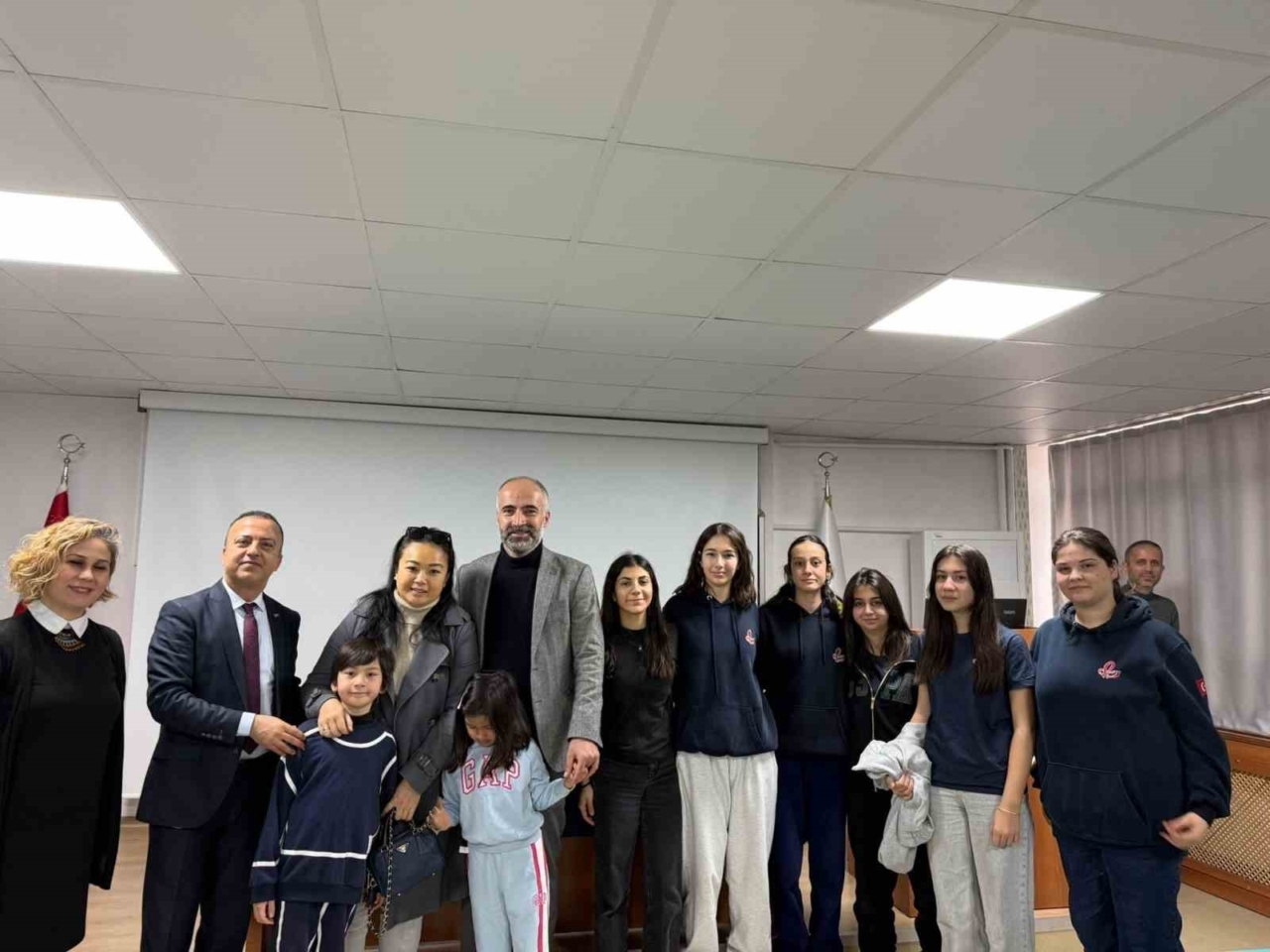 depremin 3 yilinda aydin lisesinde deprem bilinci konferansi 4db84f10f7ed