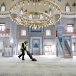 Didim’deki camilerde Ramazan ayı öncesi temizlik çalışmaları yoğunlaştırıldı