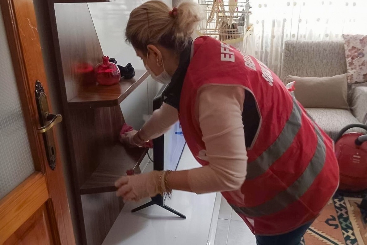 Efeler Belediyesi Evde Bakım Hizmetleri devam ediyor 2 Efeler Belediyesi Evde Bakım Hizmetleri devam ediyor