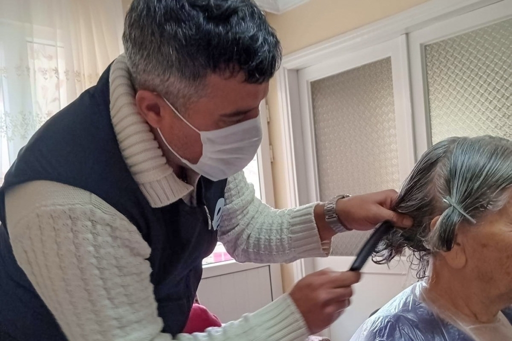 efeler belediyesinin evde bakim hizmeti suruyor a56be0b675f6