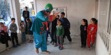 Efeler’in iftar programlarında çocuklar unutulmadı