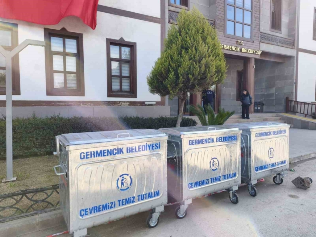 germencik belediyesinden cevre temizligine 100 yeni cop konteyneri 14bed1532099