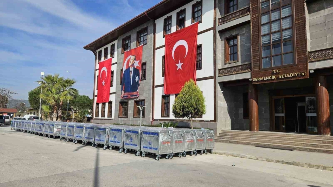 Germencik Belediyesi’nden çevre temizliğine 100 yeni çöp konteyneri