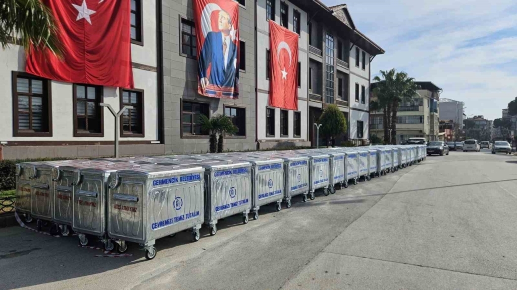 germencik belediyesinden cevre temizligine 100 yeni cop konteyneri de2729878d21