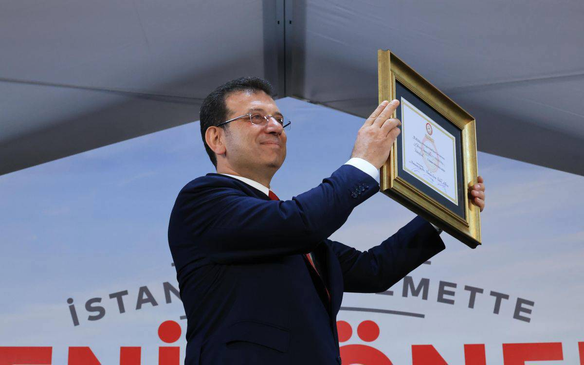 İmamoğlu’nun Diploma Davasında Kritik Gün: Dördüncü Duruşma Başladı 9 İmamoğlu’nun Diploma Davasında Kritik Gün: Dördüncü Duruşma Başladı