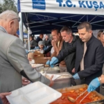 Kuşadası Belediyesi’nden Ramazan ayı boyunca 18 bin kişilik iftar yemeği