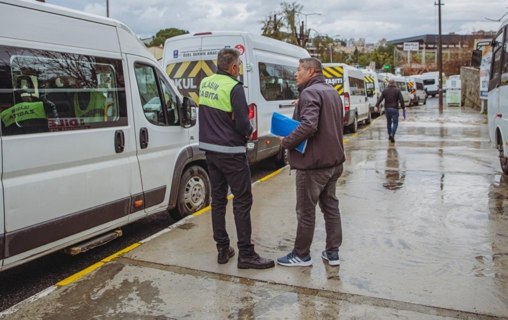 kusadasinda okul servisleri denetlendi eeaf36559130
