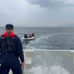 Kuşadası’nda sürüklenen teknedeki iki kişi kurtarıldı