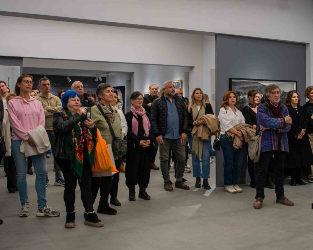 kusadasindaki sergi edebiyat ve fotografi bulusturdu ce7ccbd46b90