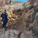 Kuyucak Belediyesi’nden yağışla kapanan yollara hızlı müdahale