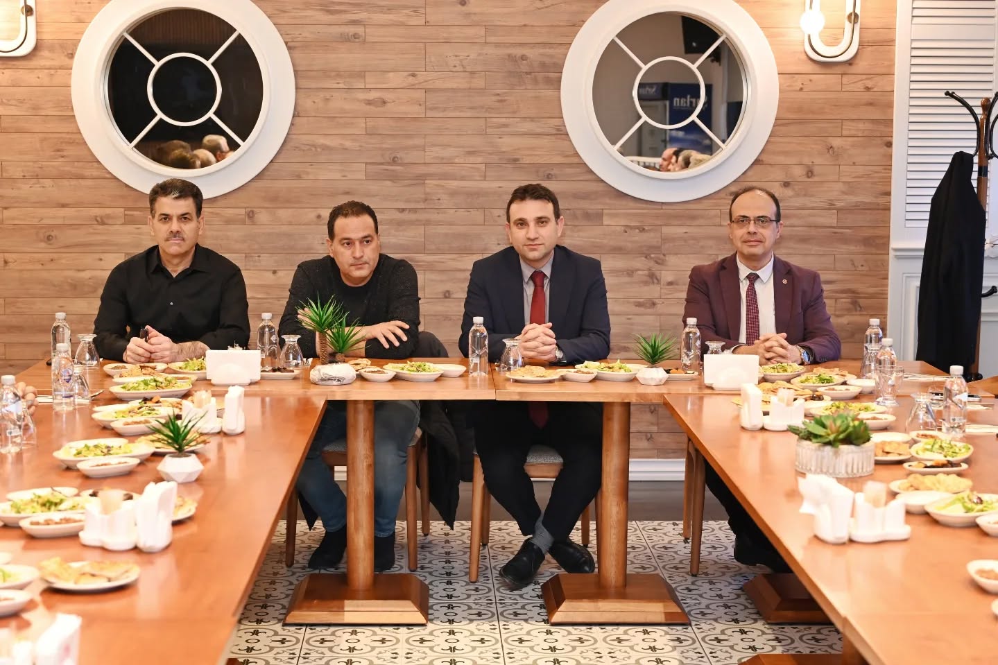 İl Milli Eğitim Müdürü, ilçe müdürleriyle iftar sofrasında buluştu