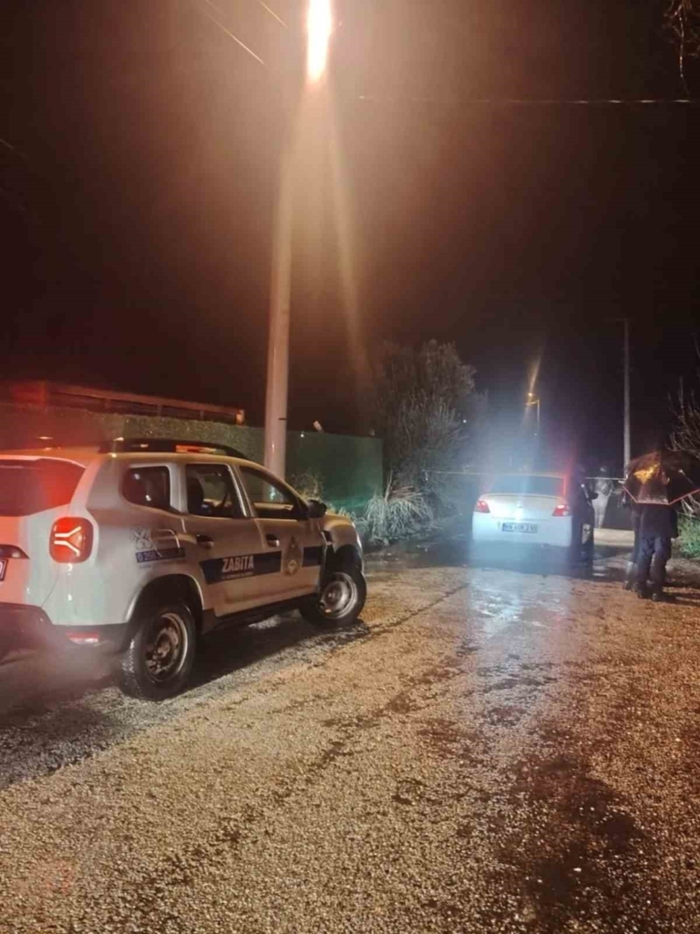 naipli cayi tasti germencik belediyesi ekipleri mudahale etti c41fe66895b8