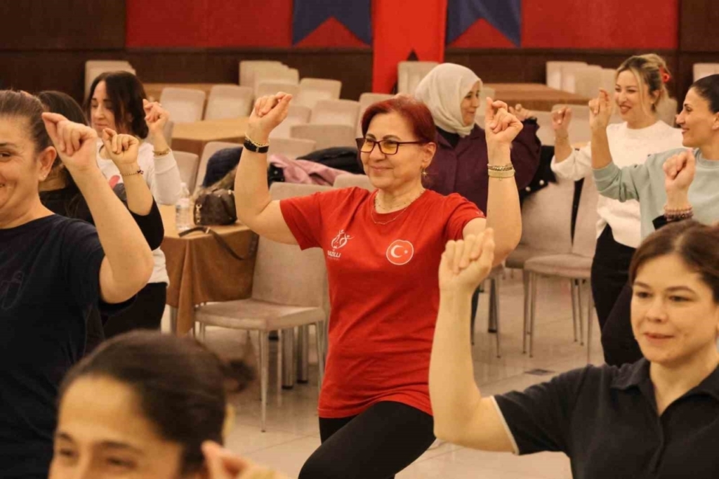 nazilli belediyesi halkoyunlari ekipleri calismalarini surduruyor 93a352079590