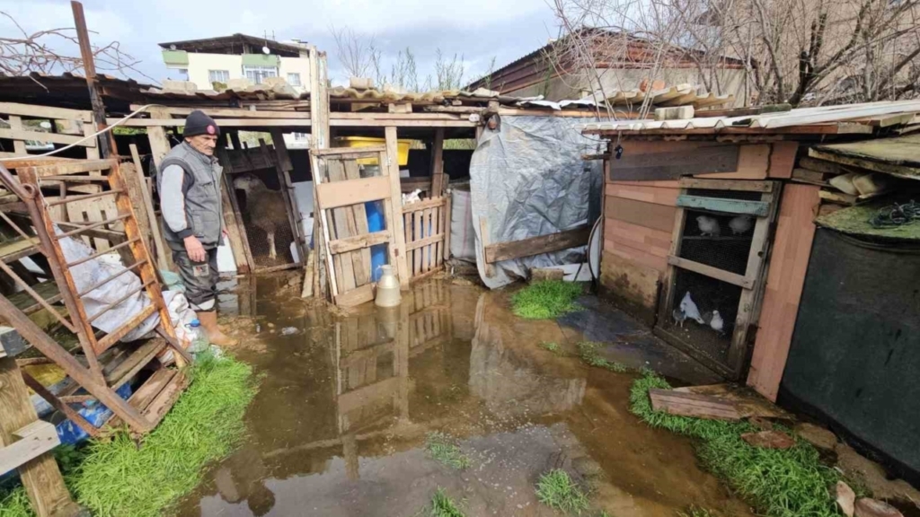 Nazilli’de mahalle sular altında kaldı, ekipler anında müdahale etti 8 nazillide mahalle sular altinda kaldi ekipler aninda mudahale etti 5b3169078d47