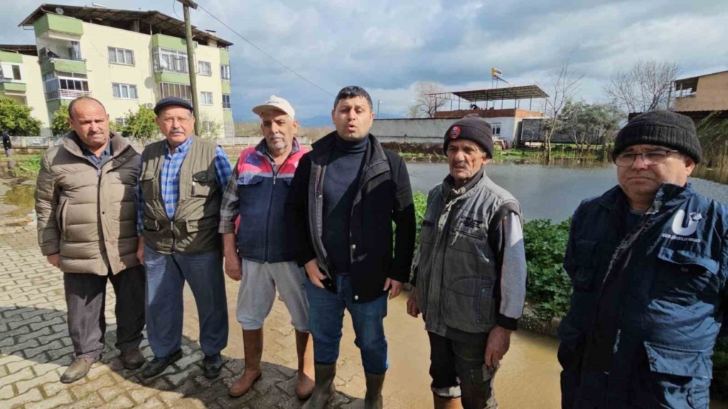 Nazilli’de mahalle sular altında kaldı, ekipler anında müdahale etti 10 nazillide mahalle sular altinda kaldi ekipler aninda mudahale etti 6fb7f96e34ca