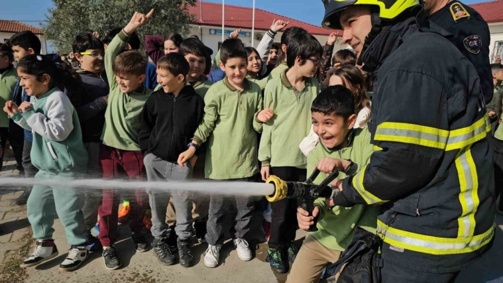 Nazilli’de öğrencilere ’Ormanları Koruma, Afet ve Yangın Eğitimi’ verildi 6 nazillide ogrencilere ormanlari koruma afet ve yangin egitimi verildi f01441a958d0