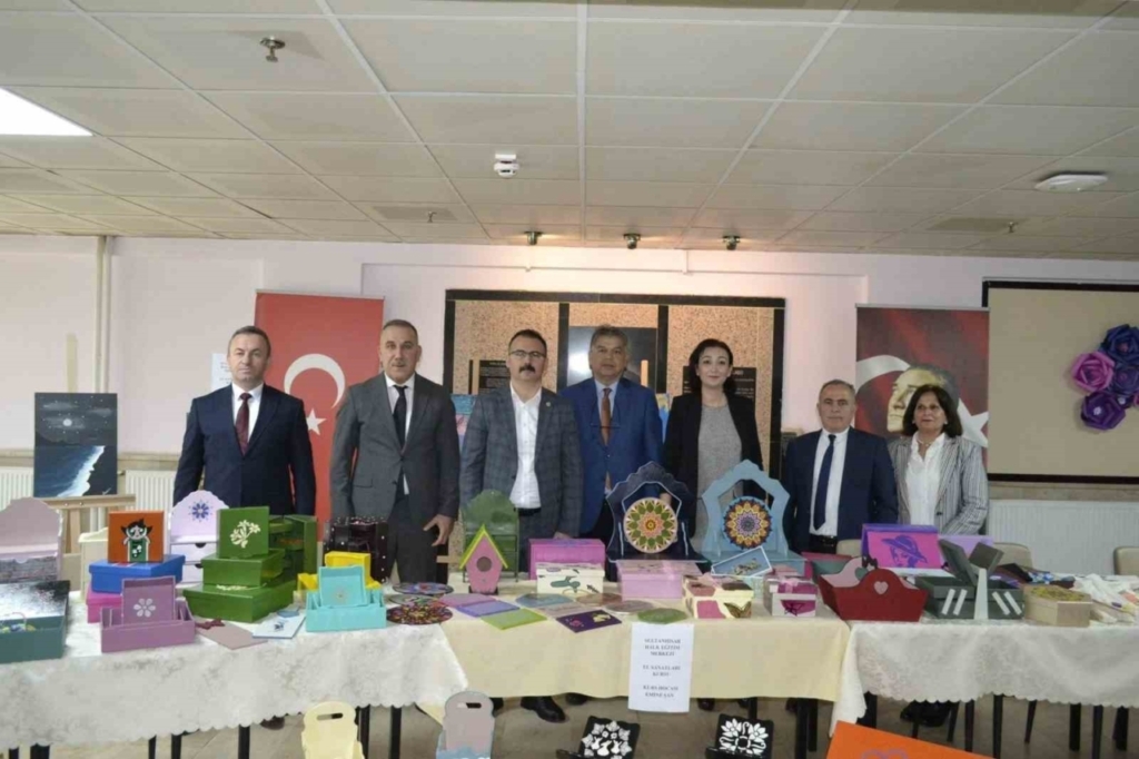 sultanhisarda el emegi goz nuru eserler sergilendi 4b2b9cae3da5