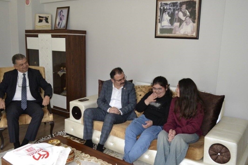 Sultanhisar’da ’Misafirim Kaymakamım’ projesi devam ediyor 5 sultanhisarda misafirim kaymakamim projesi devam ediyor d84c97935086