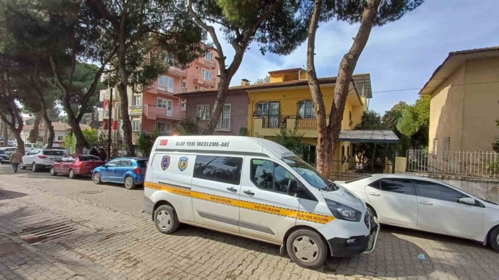 yasli cift evinde bicaklanarak oldurulmustu evde bos altin keseleri bulundu 6bd29bd3fd91